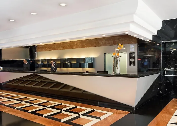 Отель Sana Metropolitan