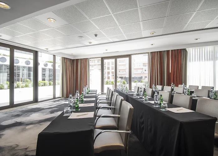 Sana Metropolitan Отель