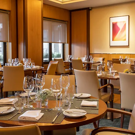 Sana Metropolitan מלון