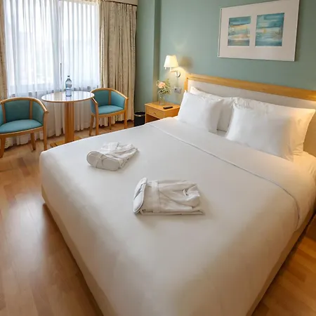 מלון Sana Metropolitan 4*