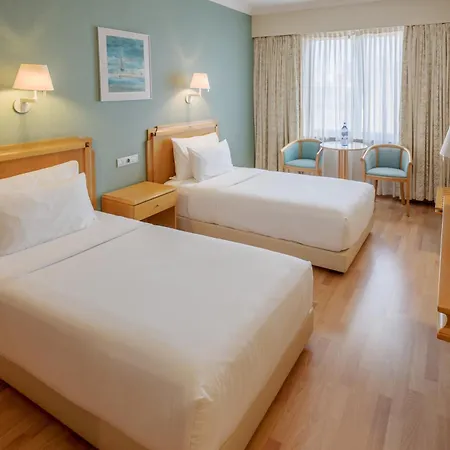 Sana Metropolitan מלון 4*